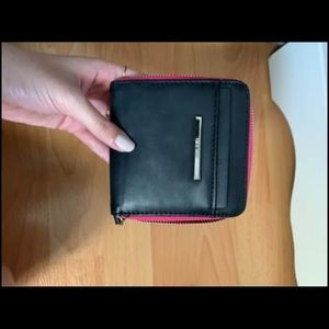 Nine West wallet